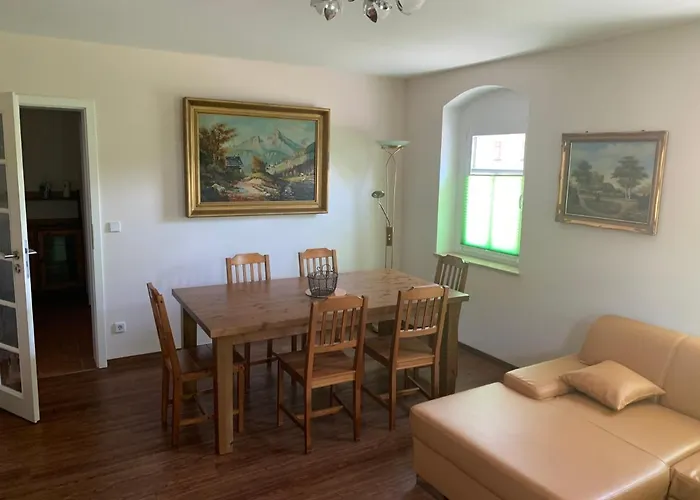 Im Ballhaus Neuhilbersdorf